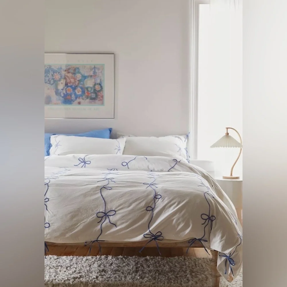 Urban Outfitters Lacey Bows Duvet Size King NIP